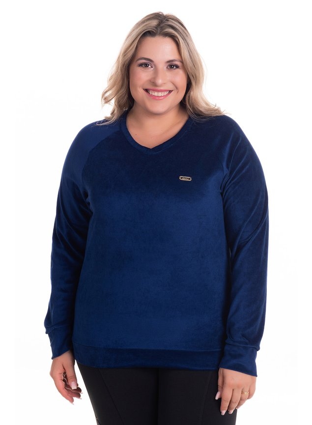 2520 2 blusa em plush decote v plus size