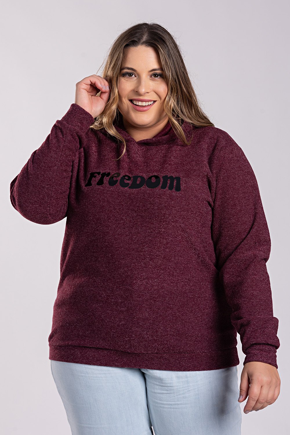 Casaco Feminino Plus Size Bouclê Capuz Aplique Frente Freedom - Serena