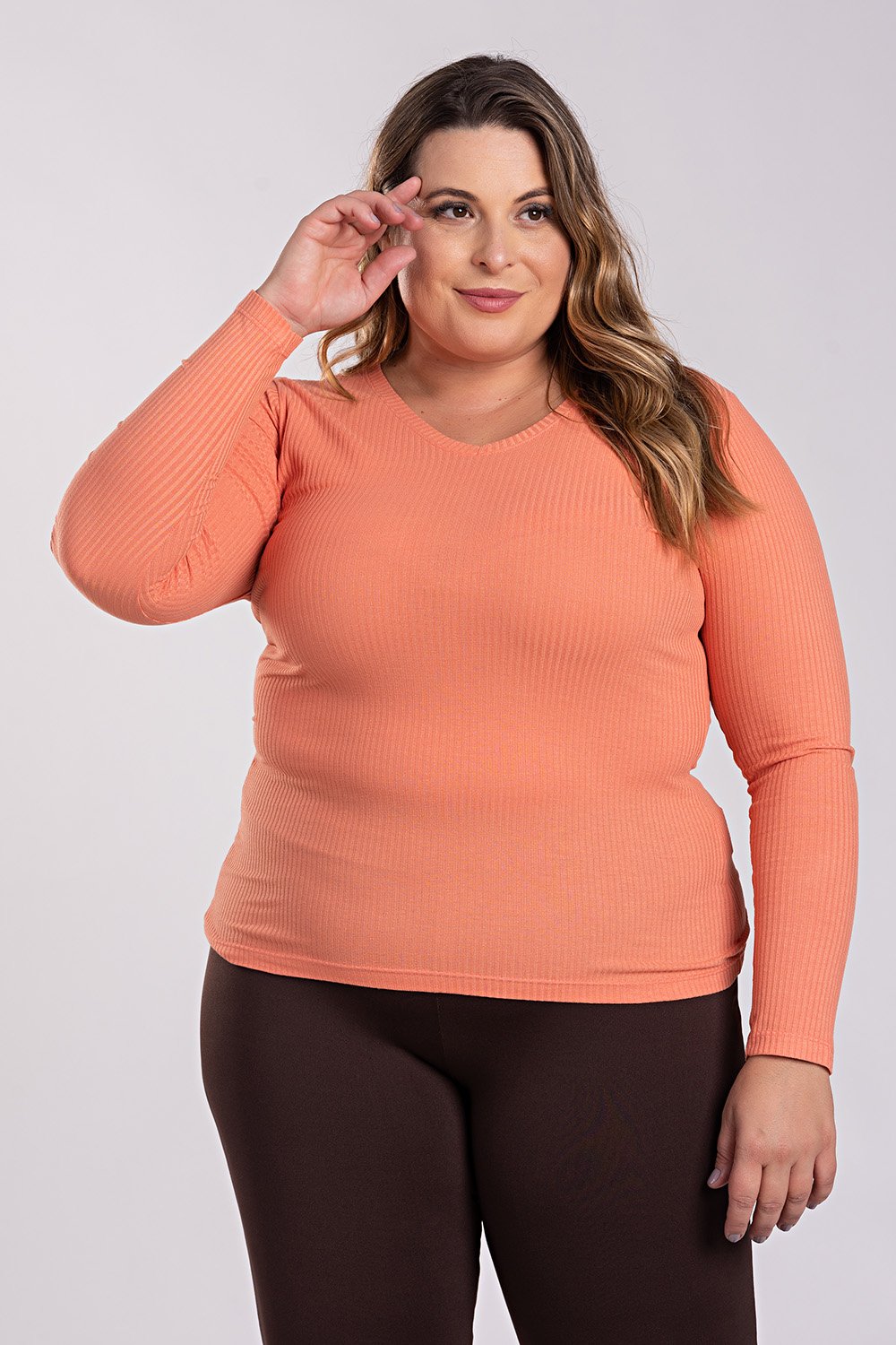 Blusa Manga Longa em Ribana Canelada Larga Decote 
