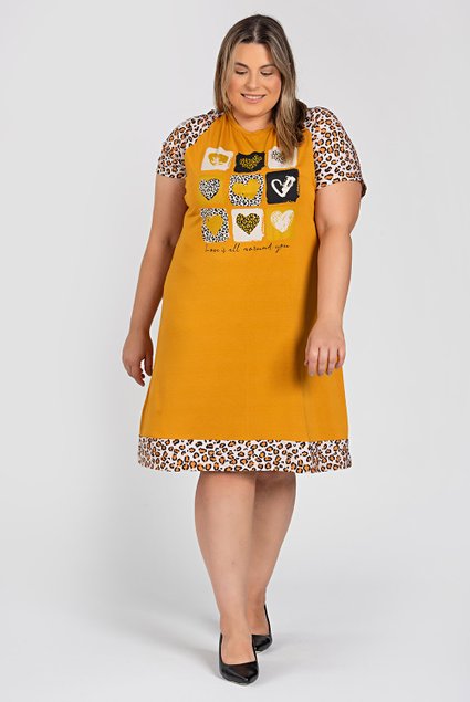 Vestido Plus Size Malha Viscose c/ Estampa e Detalhe Anima Print