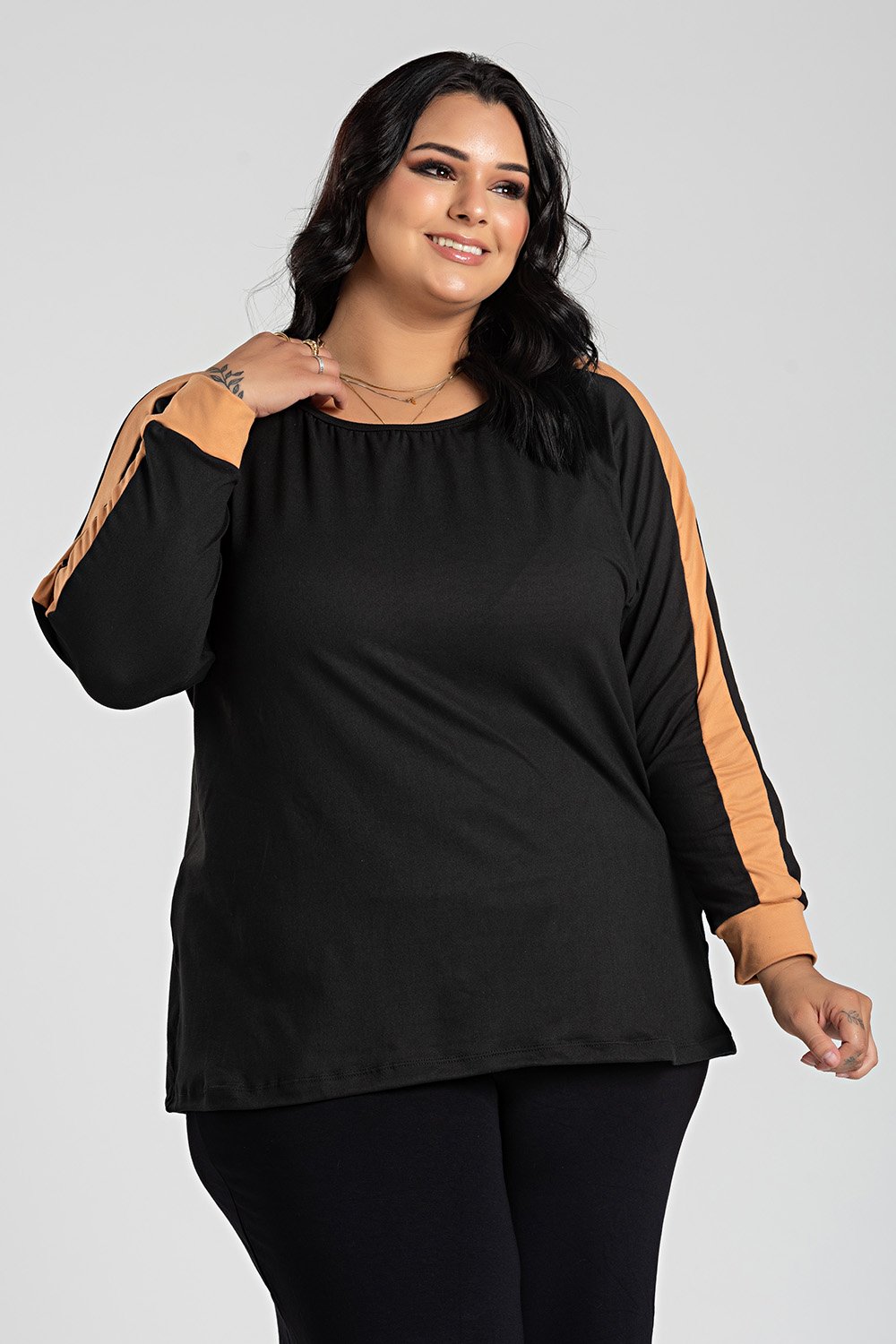 Blusa Feminina Plus Size Malha Suede Mangas Morcego - Serena