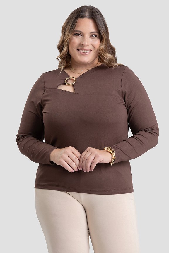 Blusa Plus Size Manga Longa com Detalhe de Argola Dourada