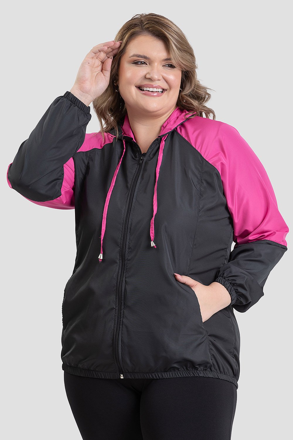 Jaqueta Feminina Plus Size Bouclê Capuz Fechamento Zíper Bolso